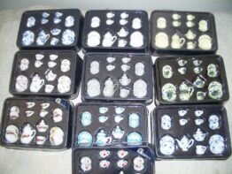 17 Piece Porcelain Tea Sets